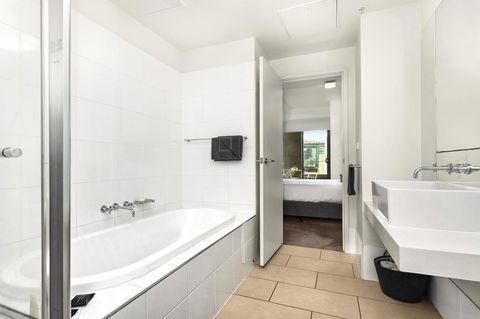 Waterfront Melbourne Apartments - Accommodation 4U 43