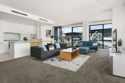 Waterfront Melbourne Apartments - Accommodation 4U 1