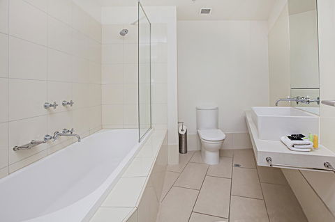 Waterfront Melbourne Apartments - Accommodation 4U 29
