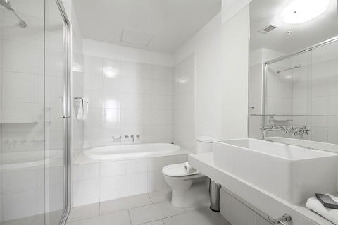 Waterfront Melbourne Apartments - Accommodation 4U 5