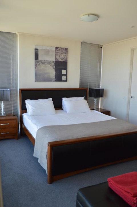 3BR Apartment At Victoria Tower Southbank - Accommodation 4U 7