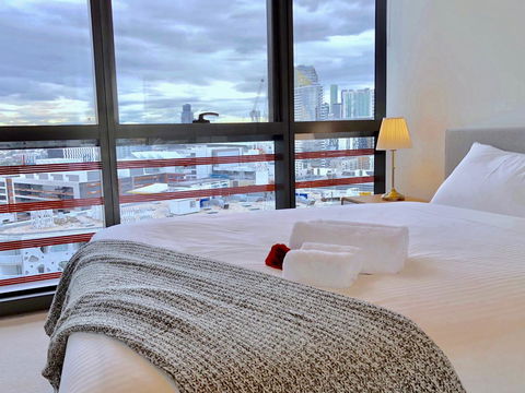 Pride Docklands Waterfront Apartment City View - Accommodation 4U 42