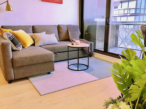 Pride Docklands Waterfront Apartment City View - Accommodation 4U 12