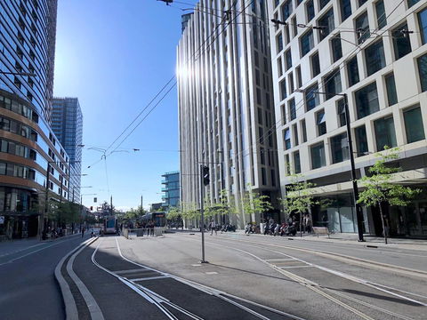 Pride Docklands Waterfront Apartment City View - Accommodation 4U 4