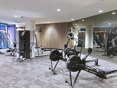 Pride Docklands Waterfront Apartment City View - Accommodation 4U 36