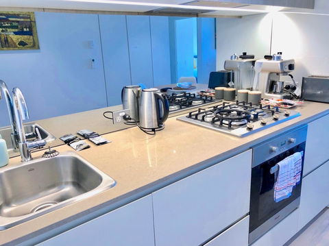 Pride Docklands Waterfront Apartment City View - Accommodation 4U 28