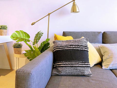 Pride Docklands Waterfront Apartment City View - Accommodation 4U 33