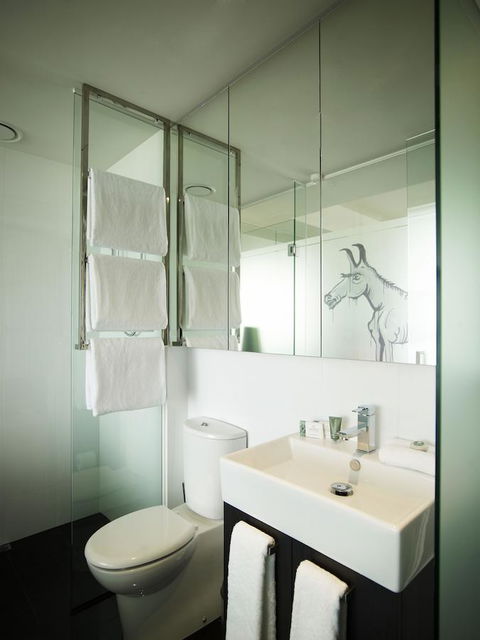 The Cullen Melbourne - Art Series - Accommodation 4U 6
