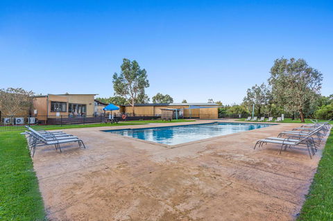 Rural 5 Star Villa\'s With Resort Amenities - Accommodation 4U 17
