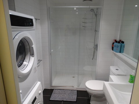 Cloud9 Luxury Apartments - Accommodation 4U 11