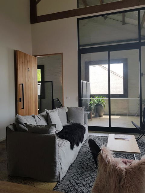 THE WAREHOUSE APARTMENTS - Accommodation 4U 1