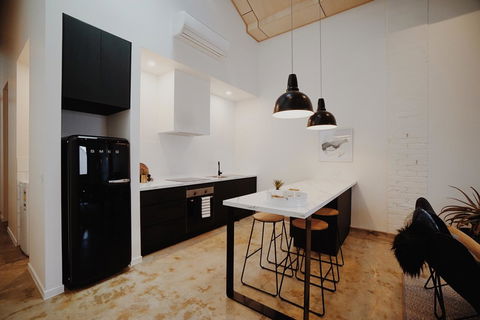 THE WAREHOUSE APARTMENTS - Accommodation 4U 11
