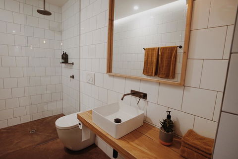 THE WAREHOUSE APARTMENTS - Accommodation 4U 10