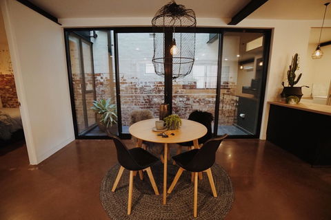 THE WAREHOUSE APARTMENTS - Accommodation 4U 7