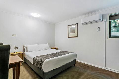 Quality Inn & Suites The Menzies - Accommodation 4U 3