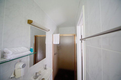 Sanctuary House Resort Motel - Accommodation 4U 24