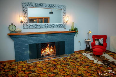 Amara Springs Guest House - Accommodation 4U 9