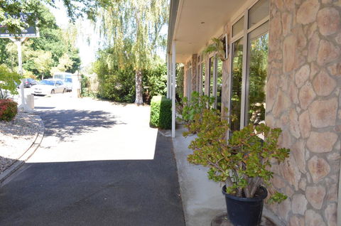 Amara Springs Guest House - Accommodation 4U 26