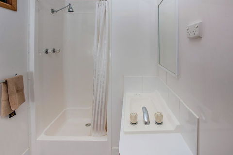 BIG4 Castlemaine Gardens - Accommodation 4U 18