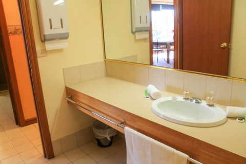 St Georges Motor Inn - Accommodation 4U 23