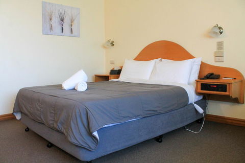 St Georges Motor Inn - Accommodation 4U 8