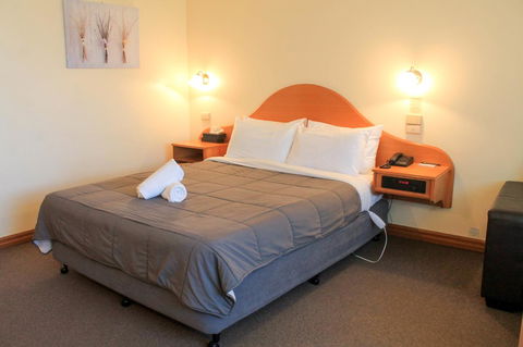 St Georges Motor Inn - Accommodation 4U 32