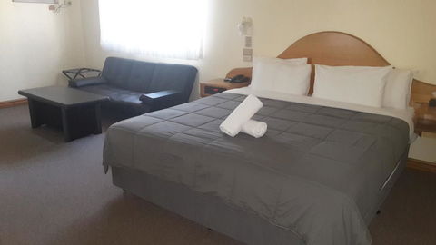 St Georges Motor Inn - Accommodation 4U 20