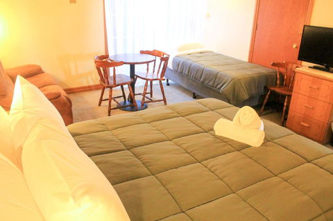 St Georges Motor Inn - Accommodation 4U 10