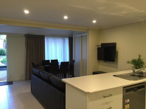 Park Squire Motor Inn & Serviced Apartments - Accommodation 4U 32