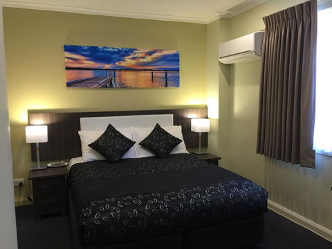 Park Squire Motor Inn & Serviced Apartments - Accommodation 4U 36