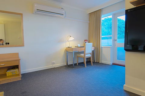 Park Squire Motor Inn & Serviced Apartments - Accommodation 4U 28