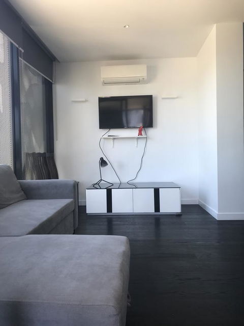 Mel-Uni Village - Accommodation 4U 7