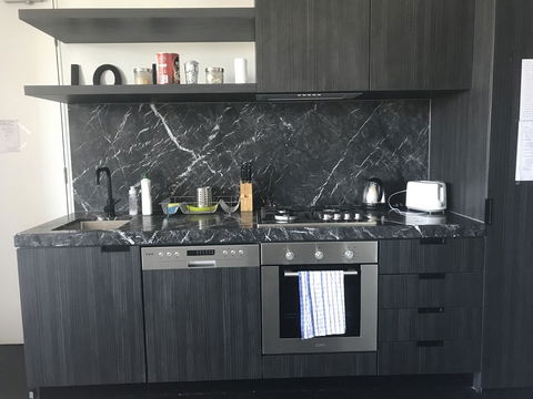Mel-Uni Village - Accommodation 4U 5