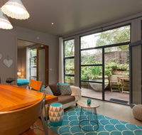 The Love Shack - romantic bungalow - Accommodation 4U