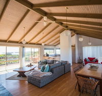 Sunsets on Martyrs Beach House - Ocean Views - Accommodation 4U