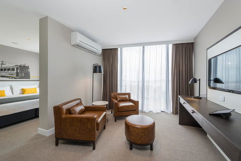 Peppers Docklands - Accommodation 4U 28