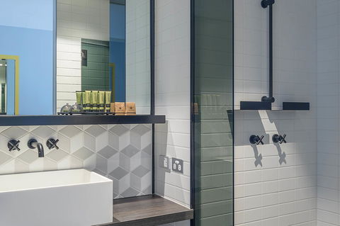 Peppers Docklands - Accommodation 4U 26