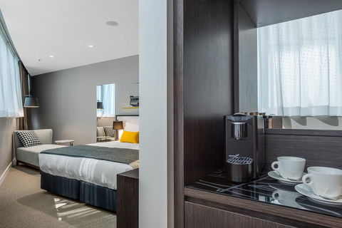 Peppers Docklands - Accommodation 4U 16