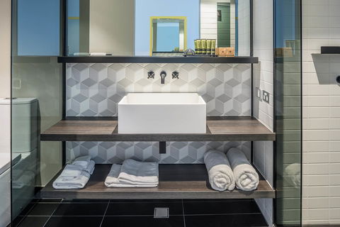 Peppers Docklands - Accommodation 4U 27