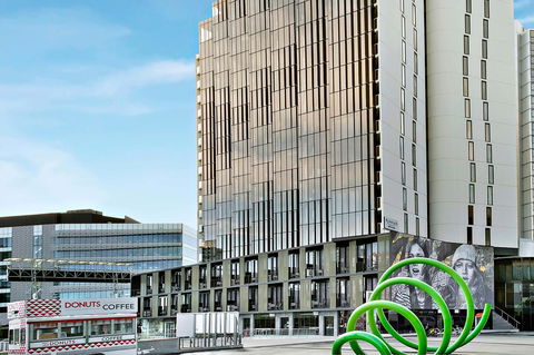 Peppers Docklands - Accommodation 4U 1
