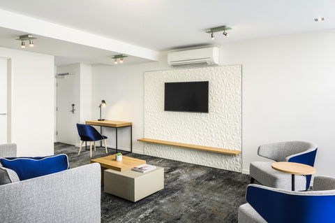 Brady Apartment Hotel Flinders Street - Accommodation 4U 6