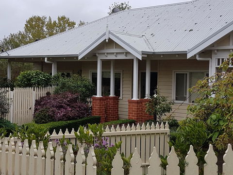 Healesville House - Fig Tree House - Accommodation 4U 0