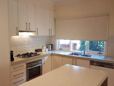 Healesville House - Fig Tree House - Accommodation 4U 6