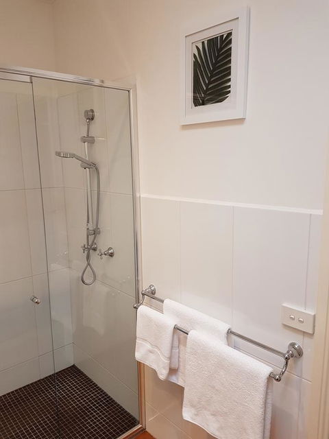 Healesville House - Fig Tree House - Accommodation 4U 13