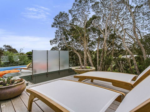 Lansdowne Villa - With Swimming Pool - Accommodation 4U 10