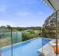 Lansdowne Villa - with swimming pool - Accommodation 4U
