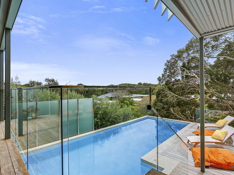 Lansdowne Villa - With Swimming Pool - Accommodation 4U 0