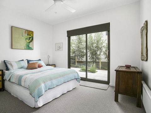 Lansdowne Villa - With Swimming Pool - Accommodation 4U 9