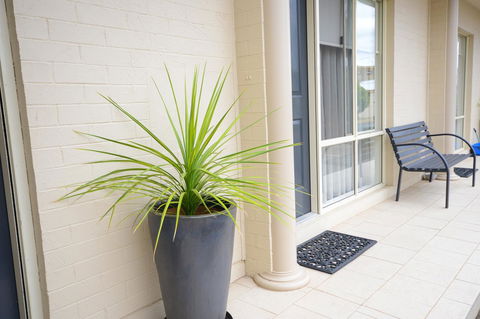 Hamilton Townhouse Motel - Accommodation 4U 8