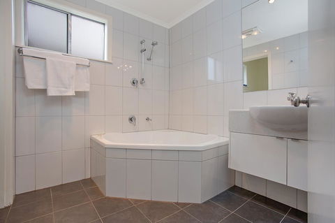 Hamilton Townhouse Motel - Accommodation 4U 18
